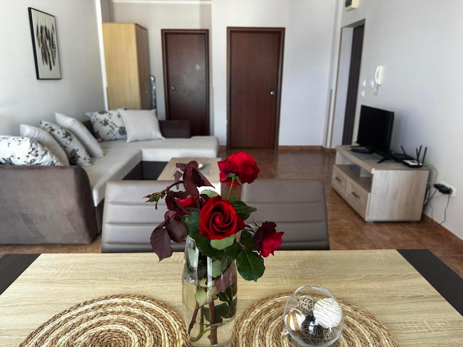 Apartmani Ilic Bečići Zewnętrze zdjęcie